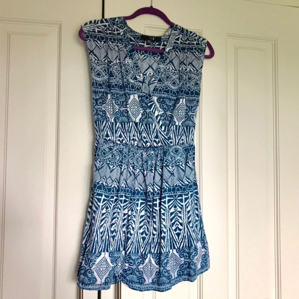 Beautiful Medium Forever 21 dress.